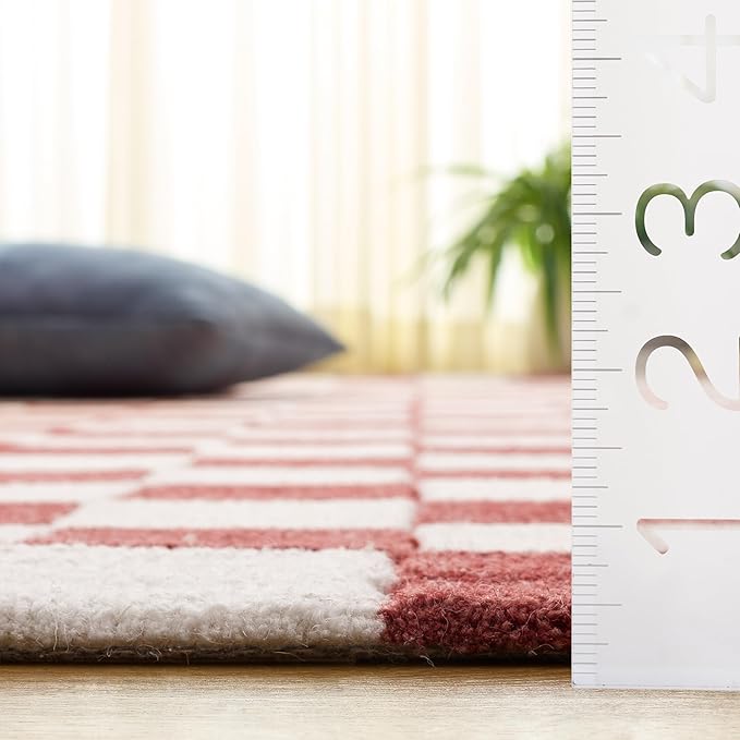 SAFAVIEH Ebony Collection Runner Rug - 2'3" x 8', Red & Ivory, Handmade Wool, Checkered Pattern, Ideal for Living Room, Hallway, Foyer, Bedroom (EBN175Q-28)