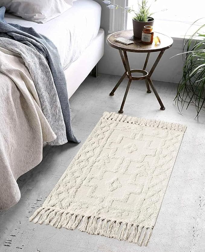 Uphome Boho Bathroom Rug 2' x 3', Washable Small Farmhouse Bedroom Rugs with Tassels, Beige Geometric Bath Mats for Home Decor, Cotton Woven Moroccan Tufted Throw Rug for Entryway Front Door Kitchen