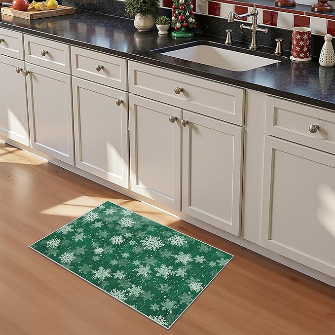 2x3 Christmas Doormat for Entryway, Washable Christmas Rugs Bathroom，Snowflake Front Porch Runner Rug，Non-Slip Green Christmas Rug Indoor(2'x3', Green/White)