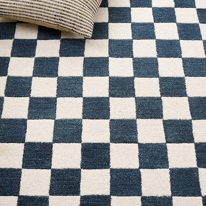 SAFAVIEH Ebony Collection Area Rug - 6' Square, Blue & Ivory, Handmade Wool, Checkered Design, Ideal for Living Room, Bedroom, Dining Space (EBN175M)